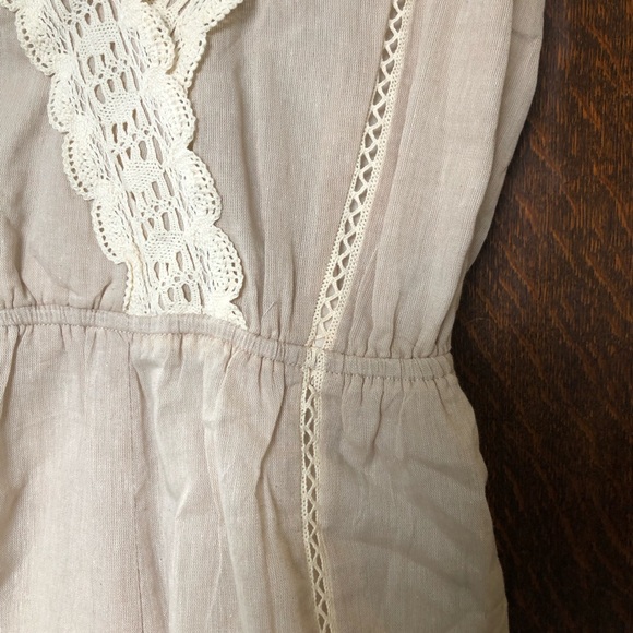 In The Beginning Romper Beige Crisscross Back Sz M - Picture 7 of 10